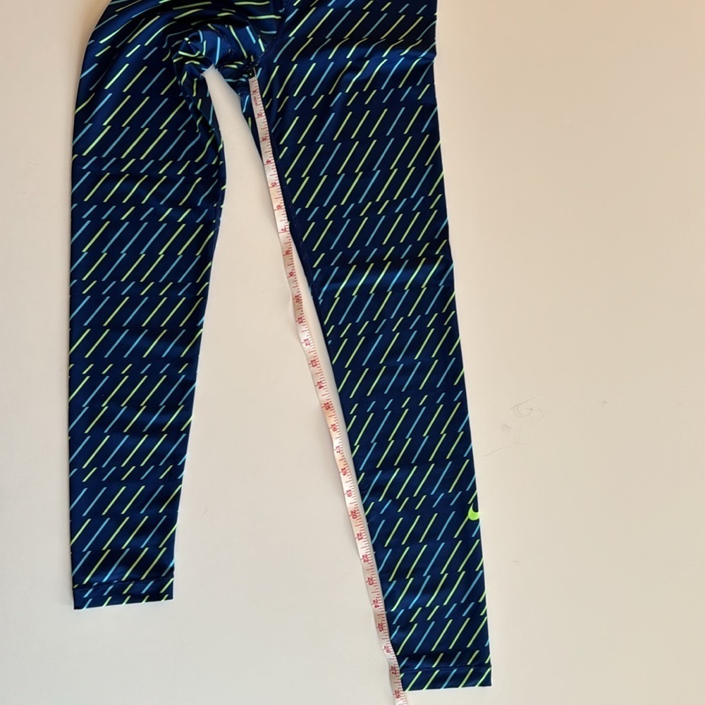 Nike Pro tights, set of 3 pairs included, all women’s S, in EUC - Picture 3 of 16